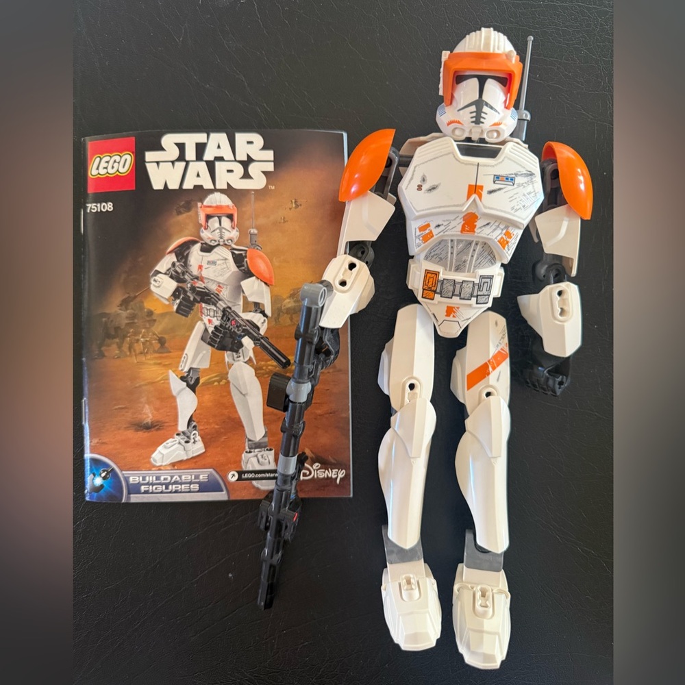 2015 LEGO Star Wars Buildable Figure 75108 Clone Commander Cody with manual